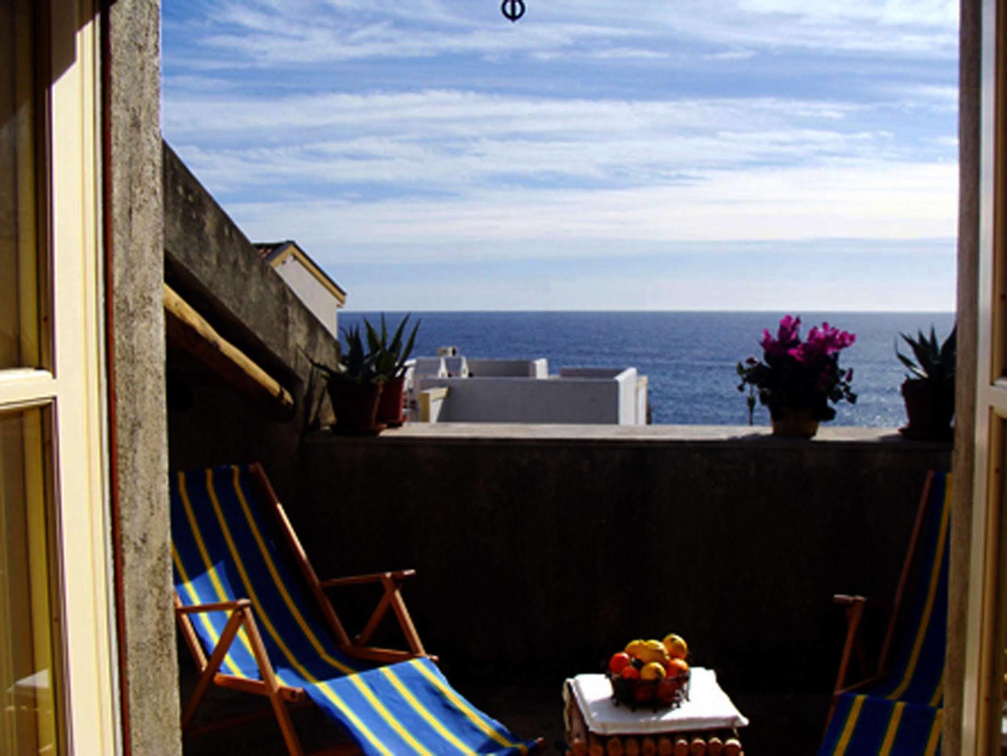Il Fico Bed And Breakfast Santa Teresa Di Riva Extérieur photo